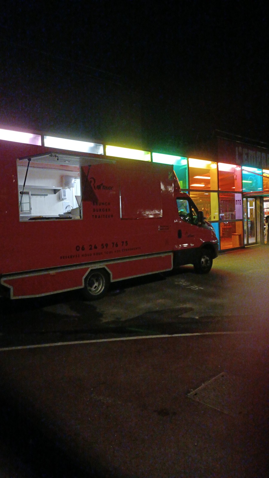 Réserver un food truck pour des galettes bretonnes et crêpes sucrées pour une fête en famille à Melun en Seine-et-Marne 77000