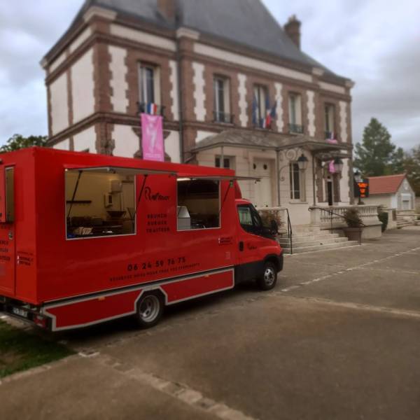 Réservation à la journée de notre food truck pour la mairie de Chartrettes 77590 en Seine-et-Marne