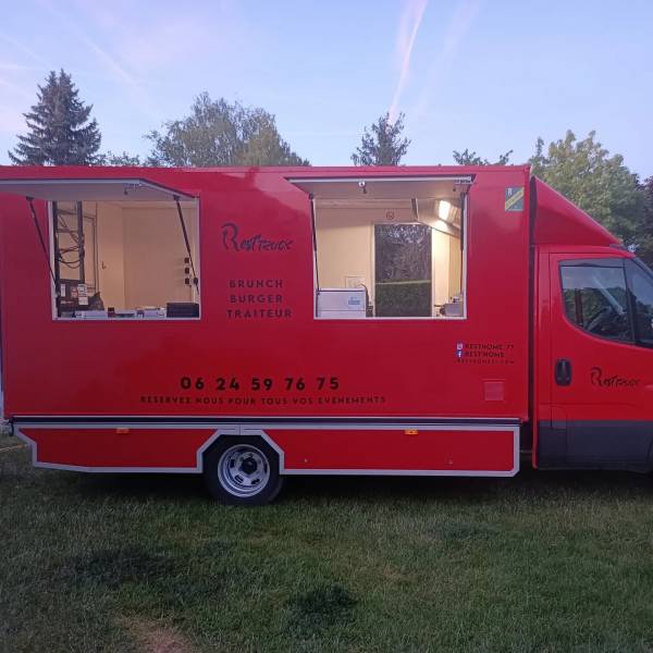 Réservation de food truck pour un anniversaire  de mariage privé le week end aux alentours de Melun 77